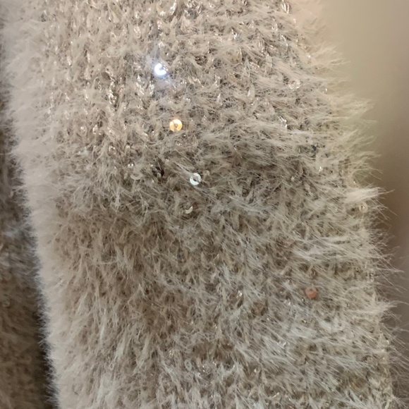 OLIVIA SKY CARDIGAN SMALL  BRAND NEW WITH TAG COLOR IVORY SEQUINS - Picture 2 of 4